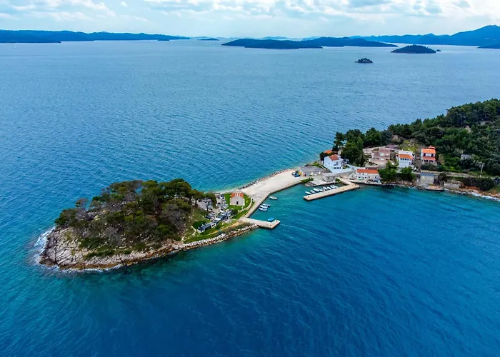 With Parking Space Savar, Dugi Otok - 8127 *